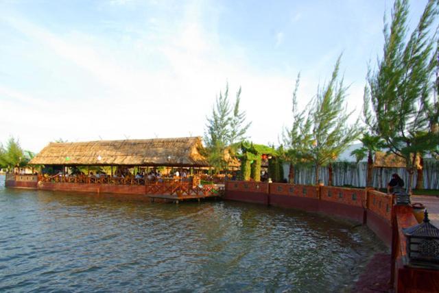 Ho Nam Resort Bac Lieu Exterior photo